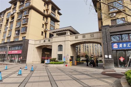 市中香江城3室2厅1卫130m2豪华装修黄锦8楼